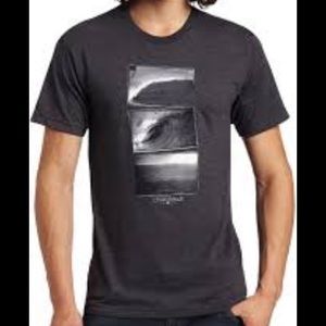 EUC Guys O’Neill Wetsuit Gray Lefty Wave T-Shirt